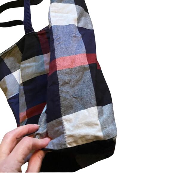 Black Label Crestbridge Burberry Novacheck Tote - Picture 6 of 11